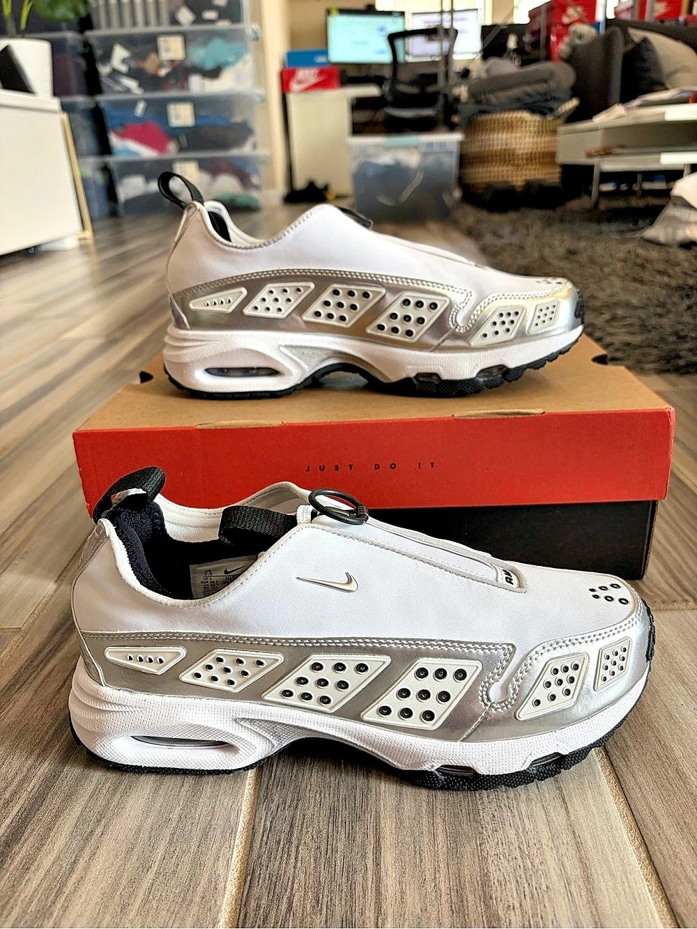 Women’s Nike Air Max Sunder SE Shoes - White Metallic Silver HJ4130-100